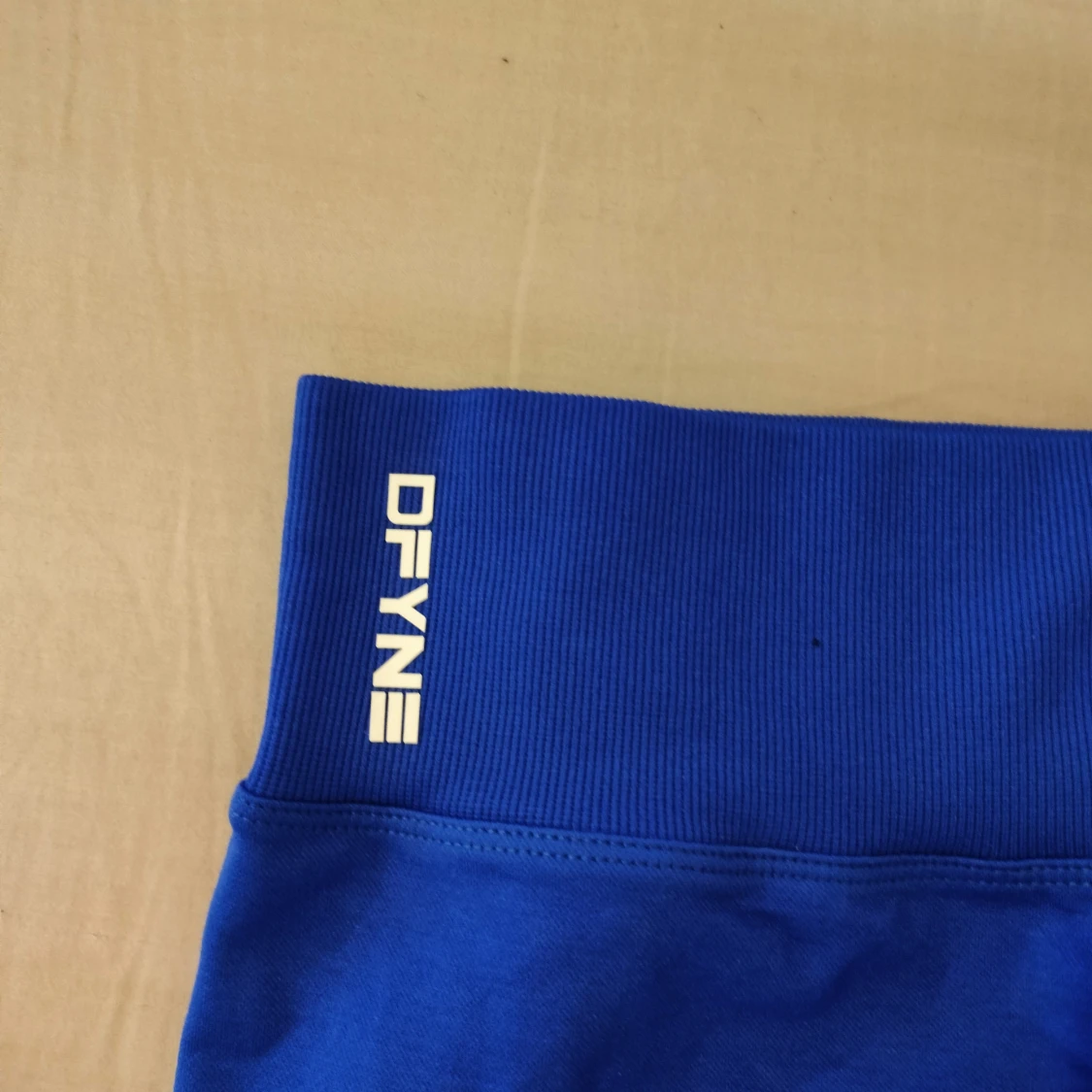 Blå gym shorts från DFYNE - 3