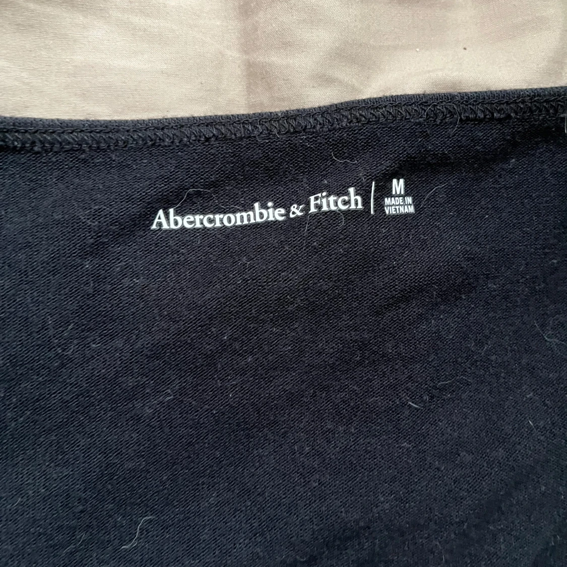 Svart v-ringad tröja Abercrombie & Fitch - 1