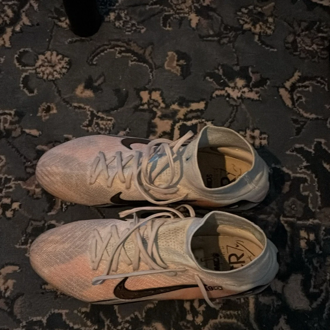 Nike vita fotbollsskor med högt skaft