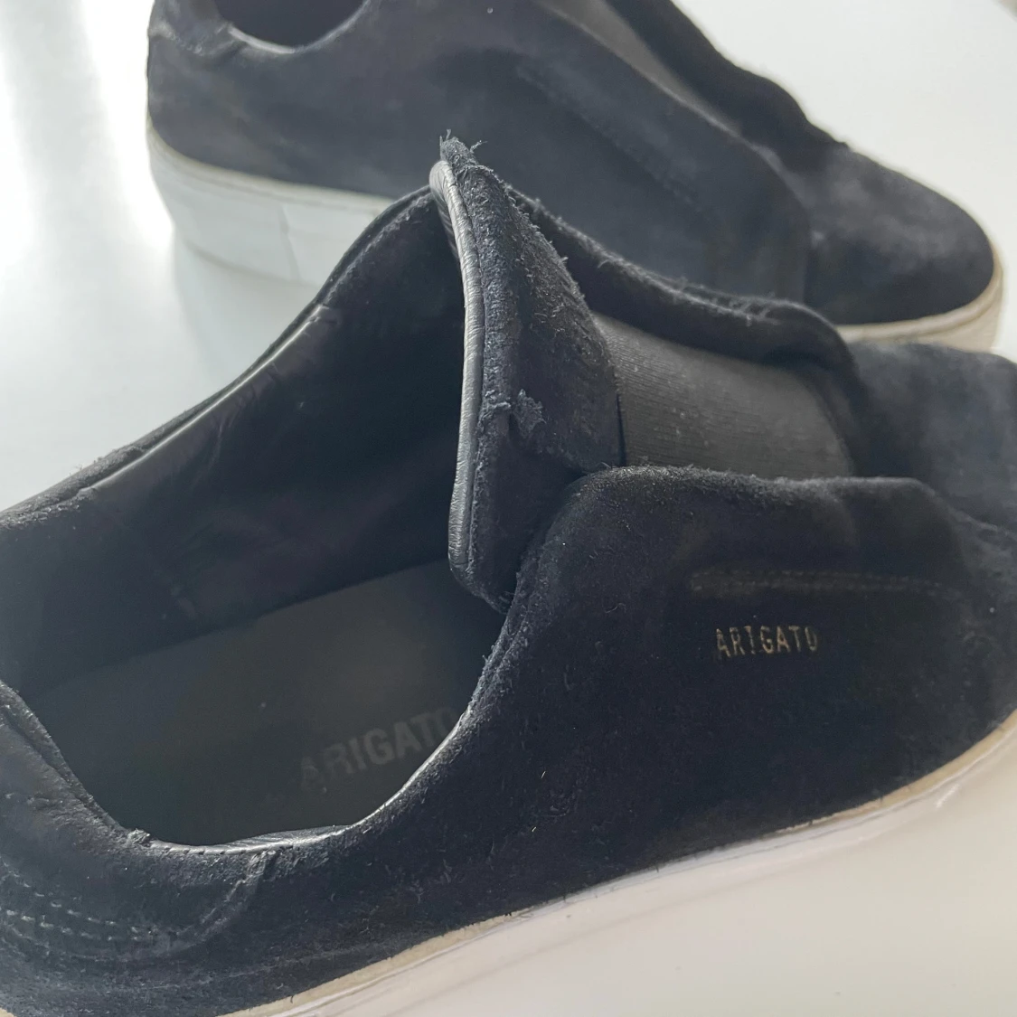 Svarta sneakers från Axel Arigato - 2