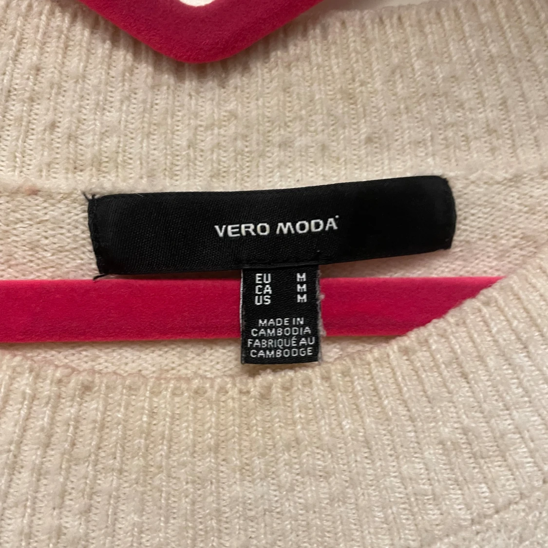 Beige stickad tröja från Vero Moda - 1