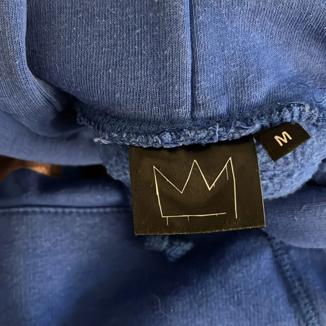 Blå Montague hoodie med tryck - 2