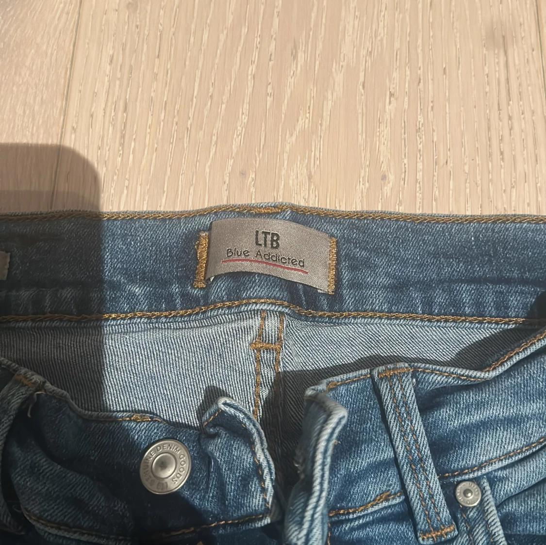 Blå bootcut jeans från LTB - 1