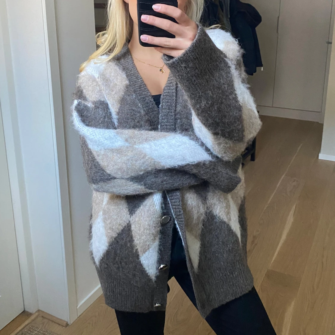 Oversized rutig kofta i beige och grått - 1