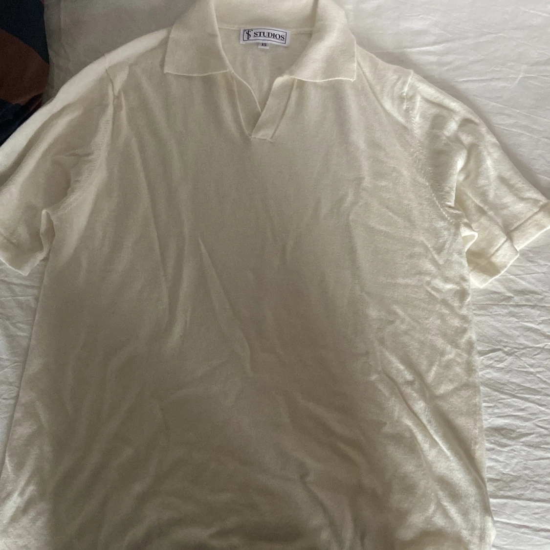 Vit pikétröja i ull från TS Studios XS - 1