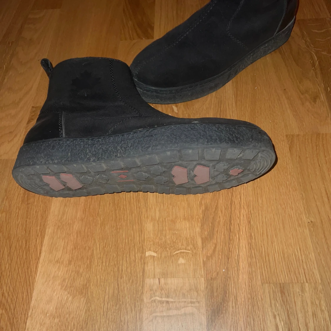 Svarta fodrade boots med dragkedja Canada Snow - 1