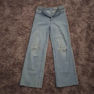 High waist jeans strl 146 - Snygga high waist jeans, knappt använda. Storlek 146. 