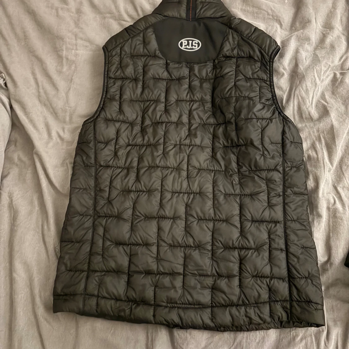 Svart quiltad dunväst från Parajumpers - 1