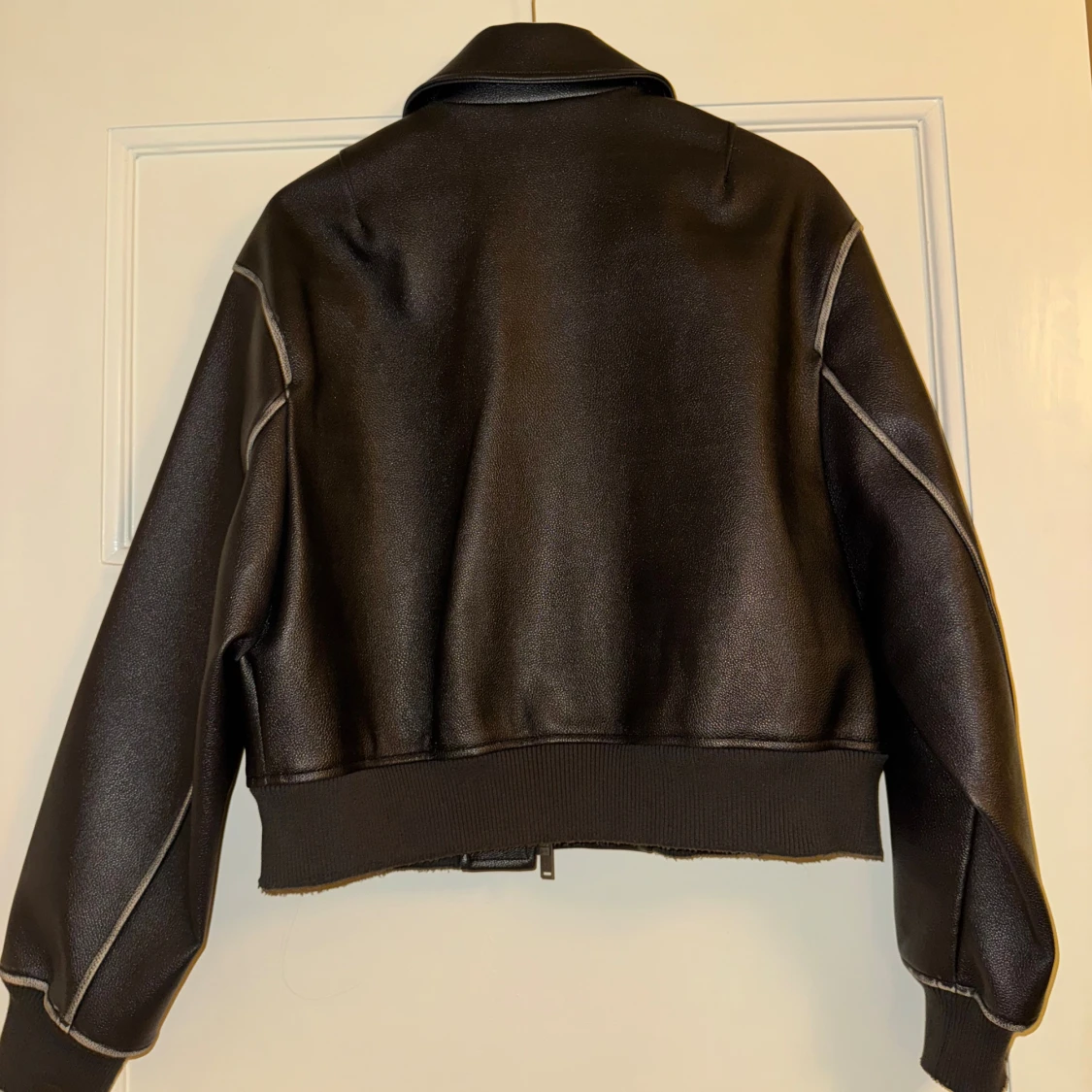 Svart skinnjacka Axel Arigato - 4