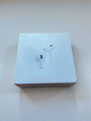 Apple AirPods Pro 2 (2022) - Säljer ett par helt nya AirPods Pro 2                        De kommer i original förpackning som är oöppnad.                                                                    Hör av er vid fundering. 
