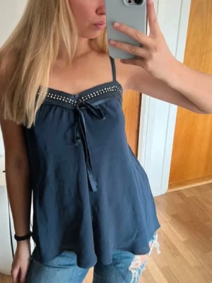 Stella mccartney topp - Underbar stella mccartney x hm topp i silke!!!! 💙💙💙