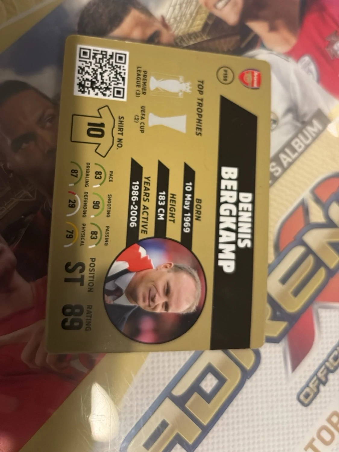 Ett rare Dennis Bergkamp samlarkort Arsenal från 2018