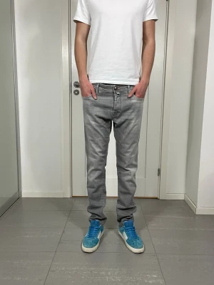 Jacob Cohen Jeans  - Säljer nu dessa Jacob Cohen Jeans i modell 688, skriv för fler bilder/frågor🙌🏼 