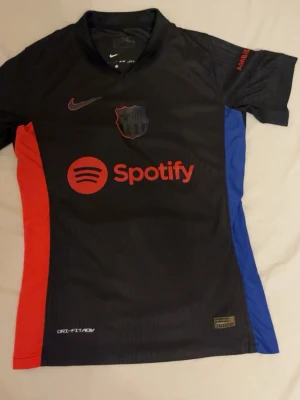 FC Barcelona tröja - Barca Nike borta match tröja i färgen svart