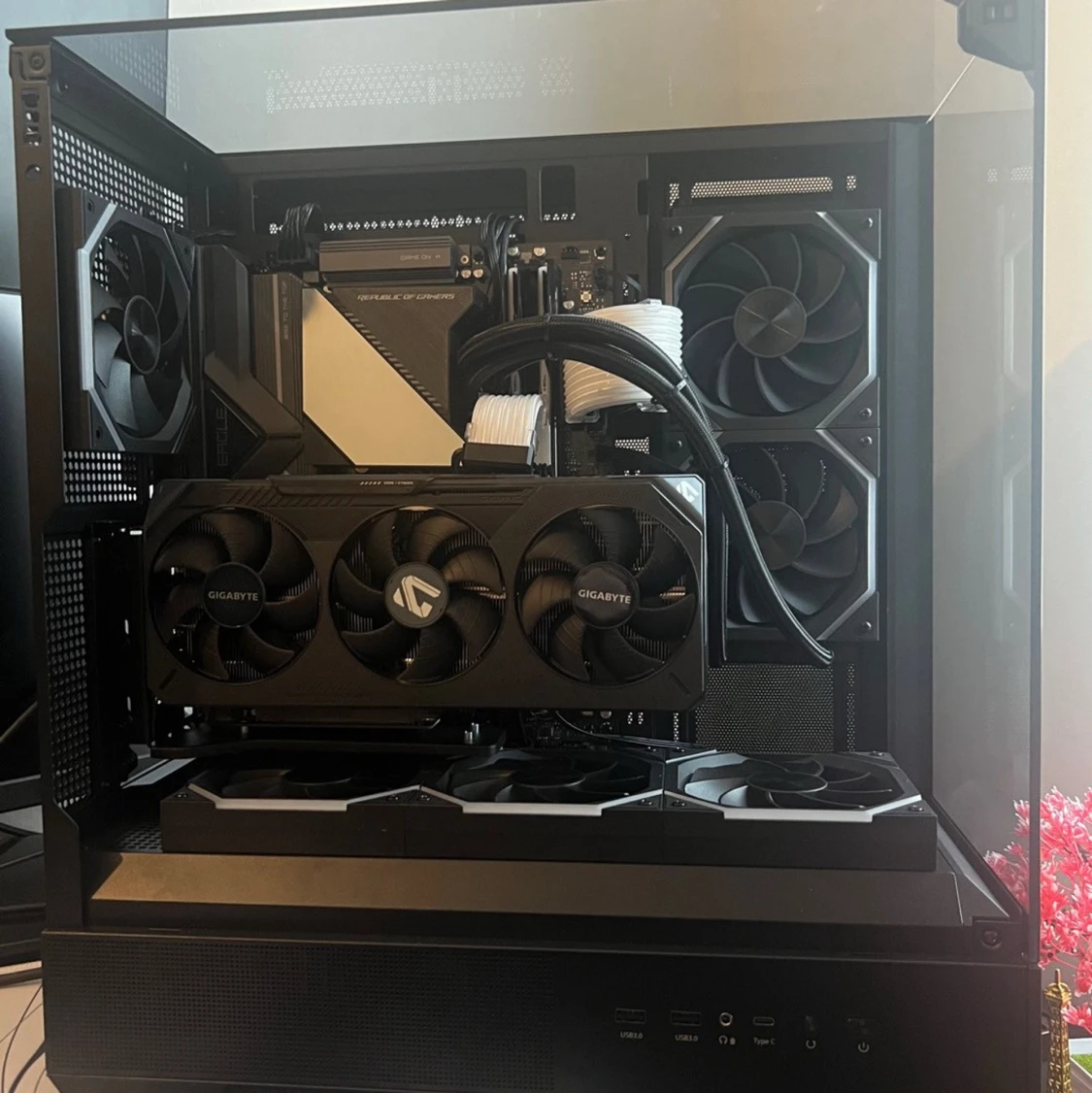 Gaming-PC | Ryzen 7 7800X3D | RX 9070 XT | 32GB DDR5 |2TB | Oled skärm på Aio - 5