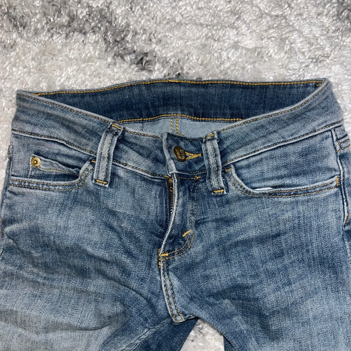 Blå bootcut jeans från Cheap Monday - 1