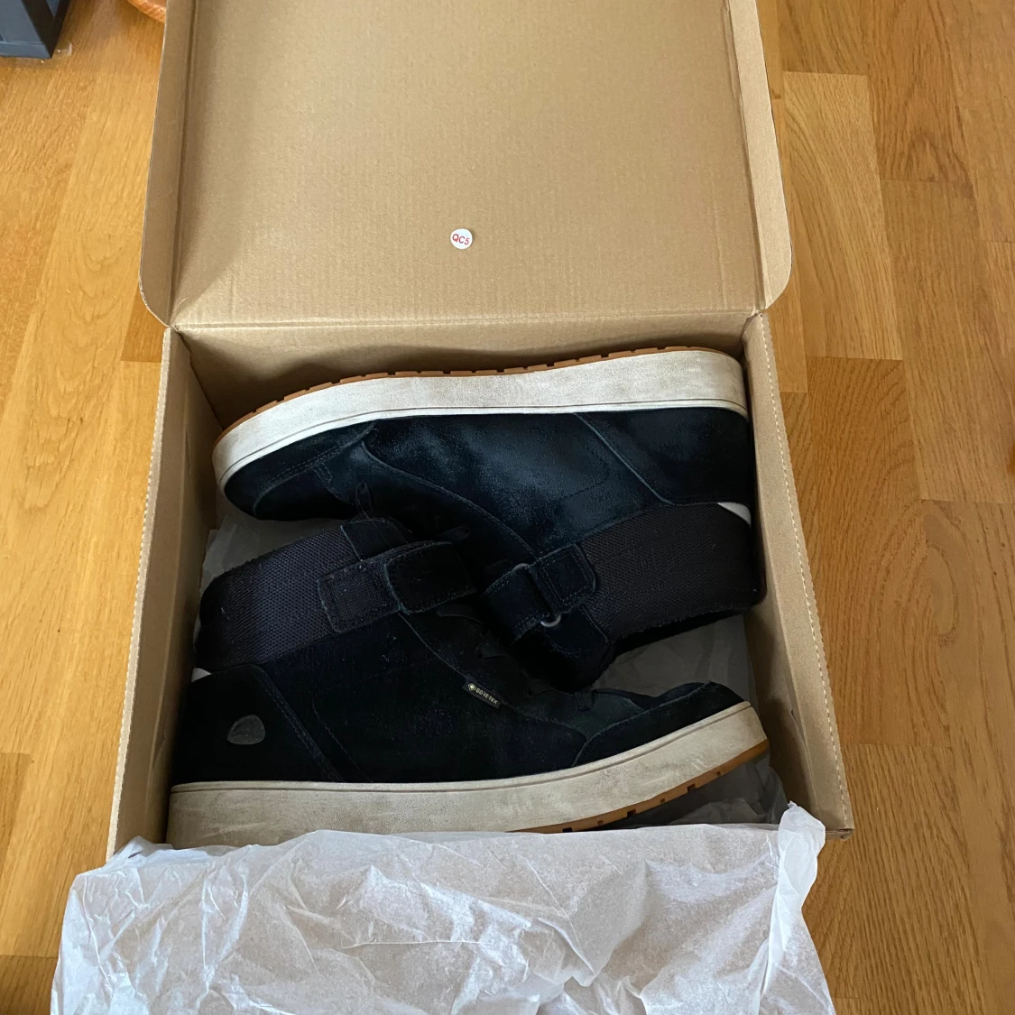 Svarta Viking Eagle Warm GTX sneakers - 1