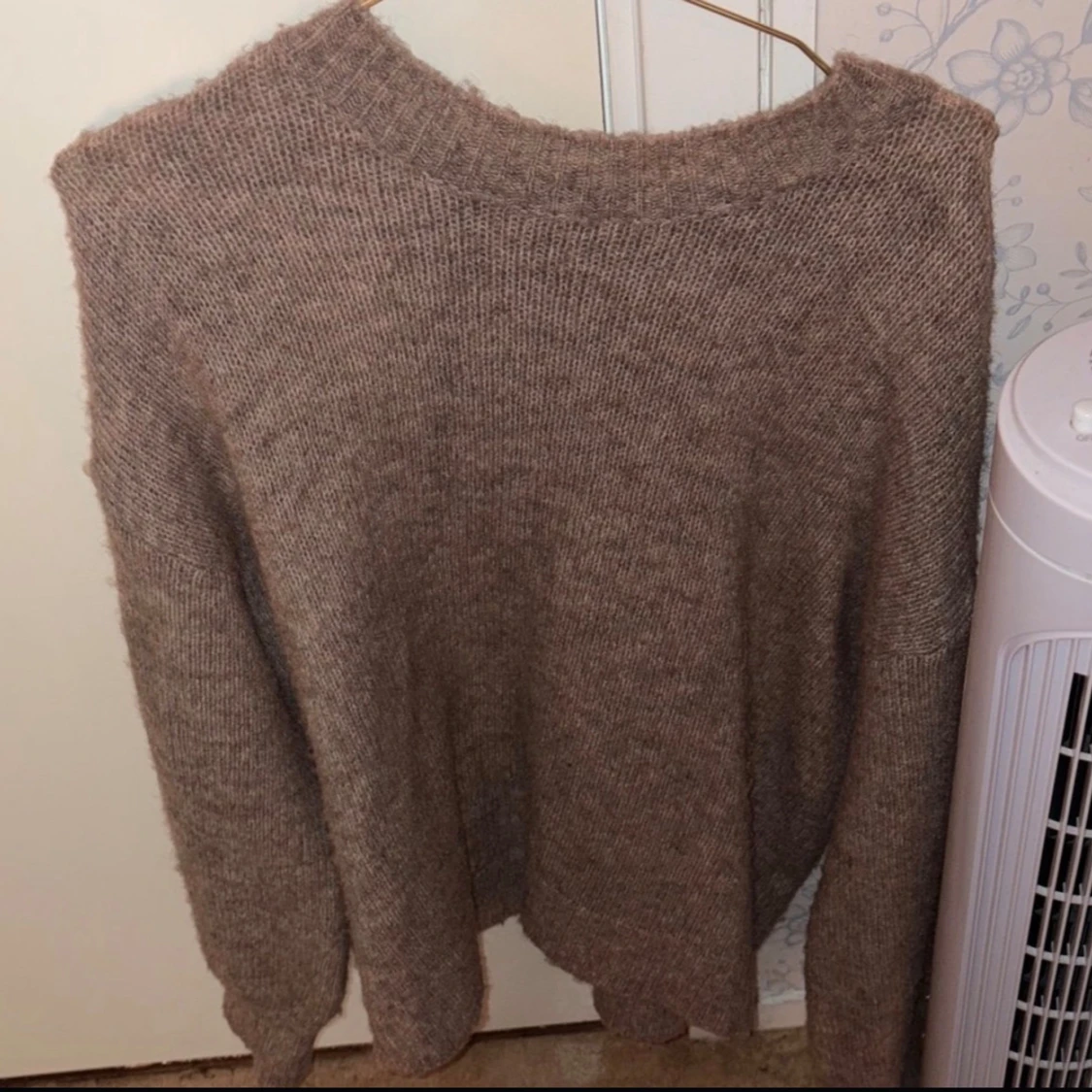 Beige stickad tröja från SHEIN - 1