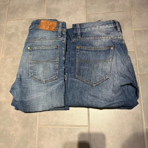 Två tos jeans - Budgivning