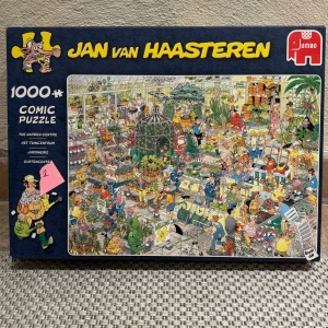 Pussel - Pussel från Jan Van Haasteren i bra skick. Kan saknas några bitar. 