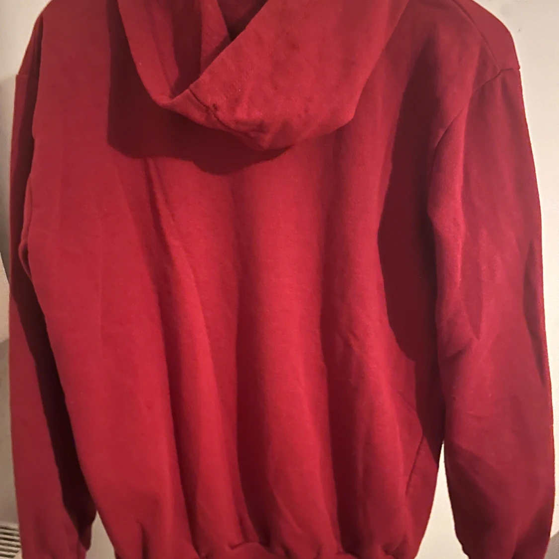 Röd hoodieLux's Brand - 1