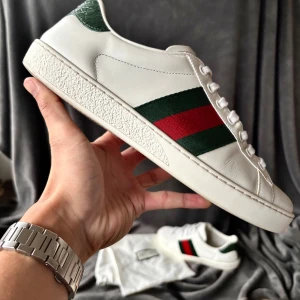 Gucci ace skor - Gucci ace skor | originalstorlek 5,5~40,5  fråga om innermått vid osäkerhet | ingår: endast skorna | 