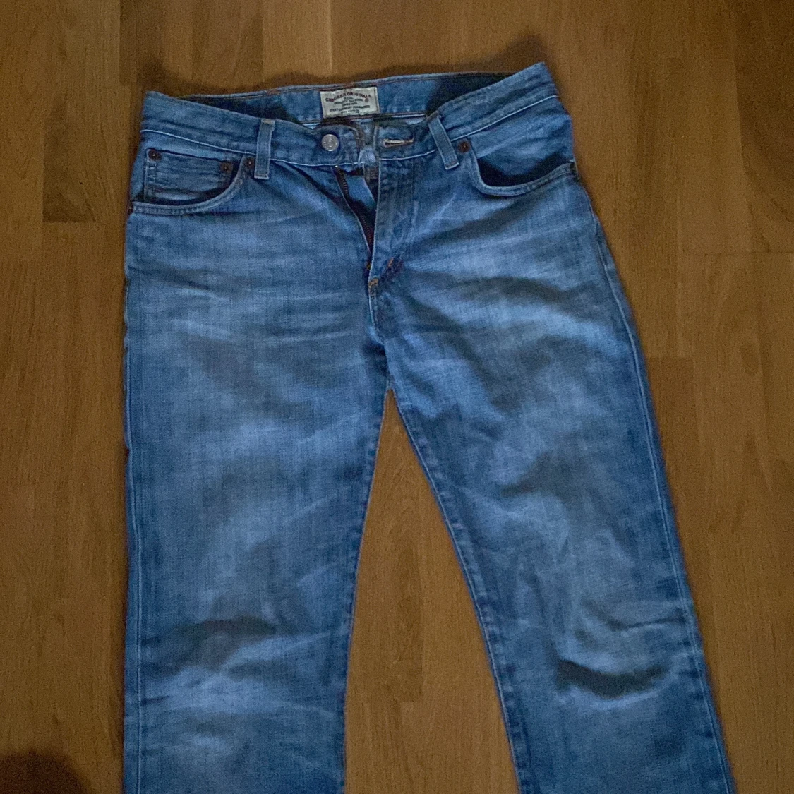 Blå bootcut jeans från Crocker