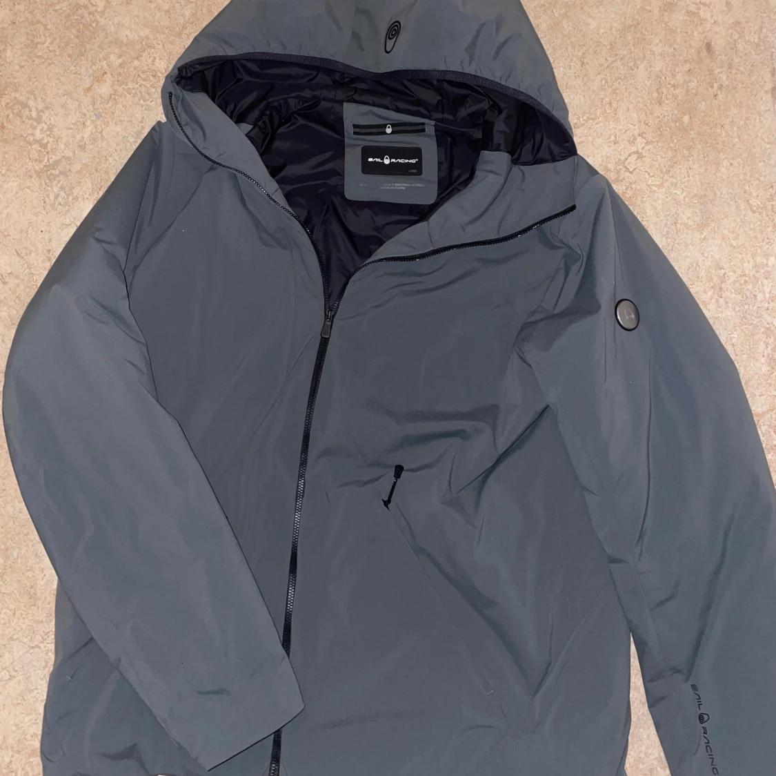 Mörkgrå jacka från Sail racing - 2