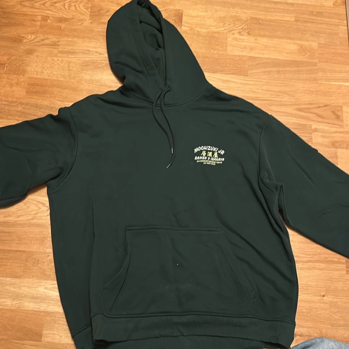 Mörkgrön hoodie från H&M XL