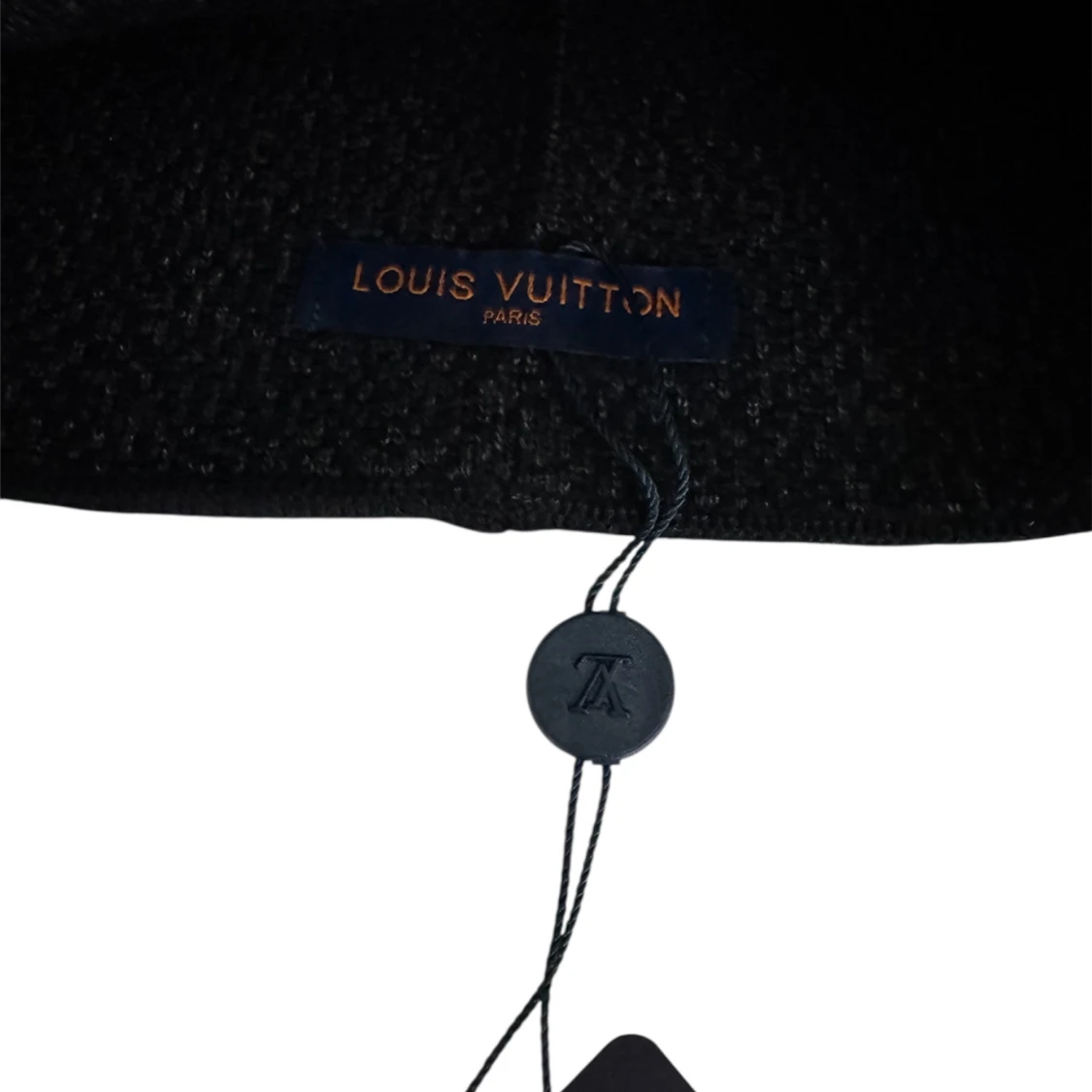 Svart Louis Vuitton mössa med logga - 3