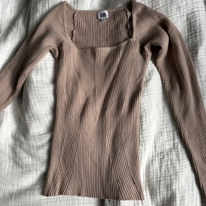 Beige ribbad topp från Twist & Tango - Jättefin tröja från twist & tango i storlek S, lite figursydd 😍