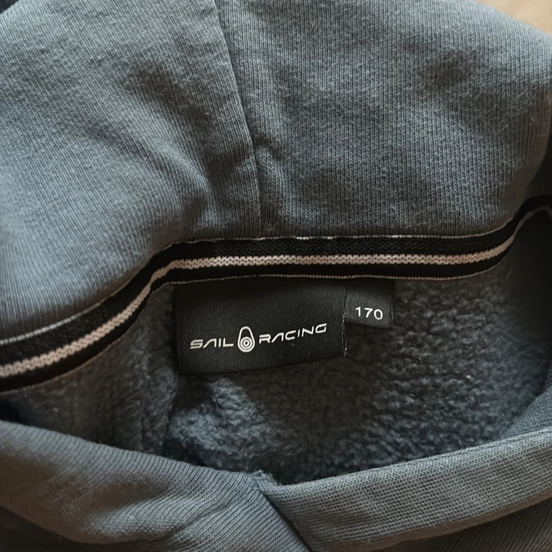 Blå hoodie från Sail Racing - 1