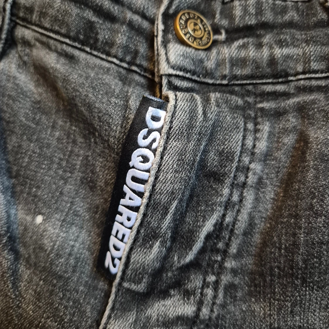 Dsquared2  - 1