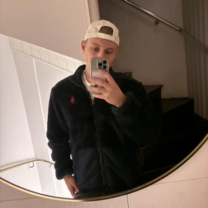 Ralph lauren jacka - Mycket fin teddy jacka som är perfekt nu i höst