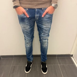 DONDUP JEANS GEORGE - Dondup Jeans George | Storlek 32, Längd: 102cm/Midija: 42cm | Deluxecloset 