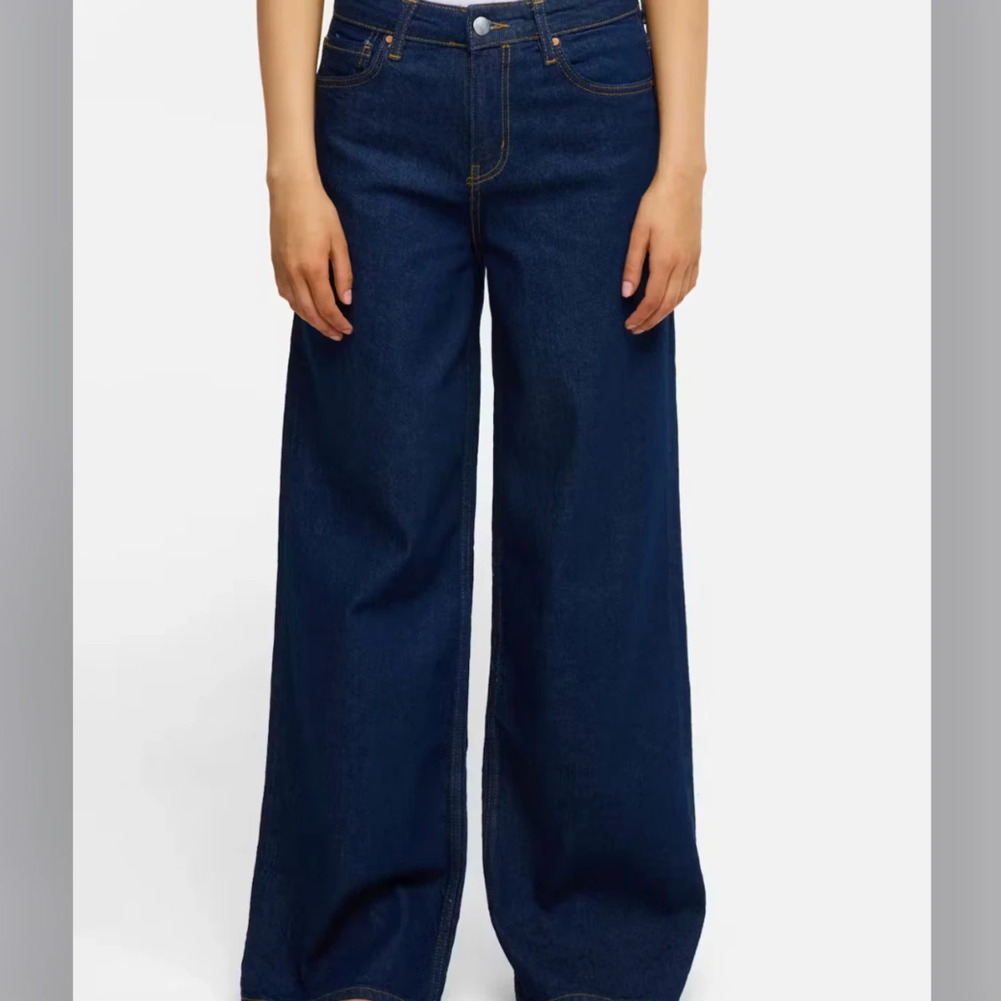 Mörkblå wide jeans 