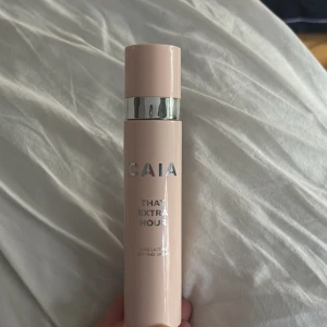 CAIA That Extra Hour Setting Spray - Säljer en CAIA That Extra Hour Long Lasting Setting sprey. Använt den 2 gånger (2-5 sprut). 