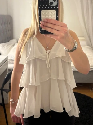 Volang blus💕 - Söt volang blus, knappt använd 