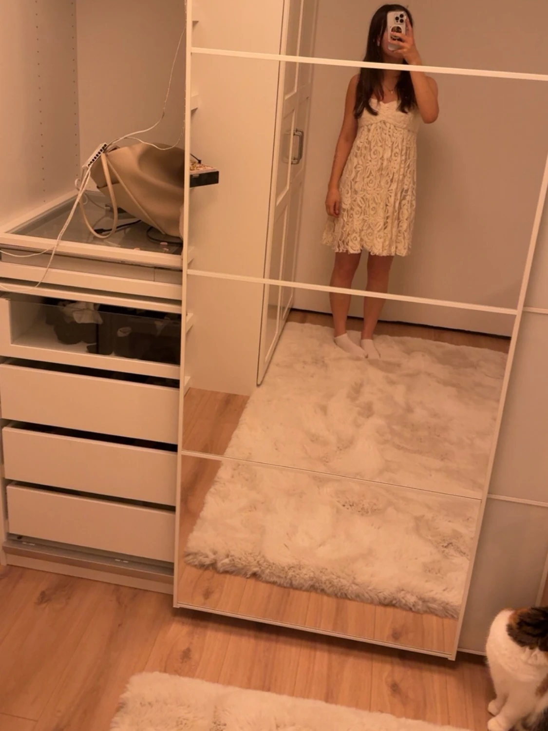 Vit/beigefärgad spetsklänning - 3