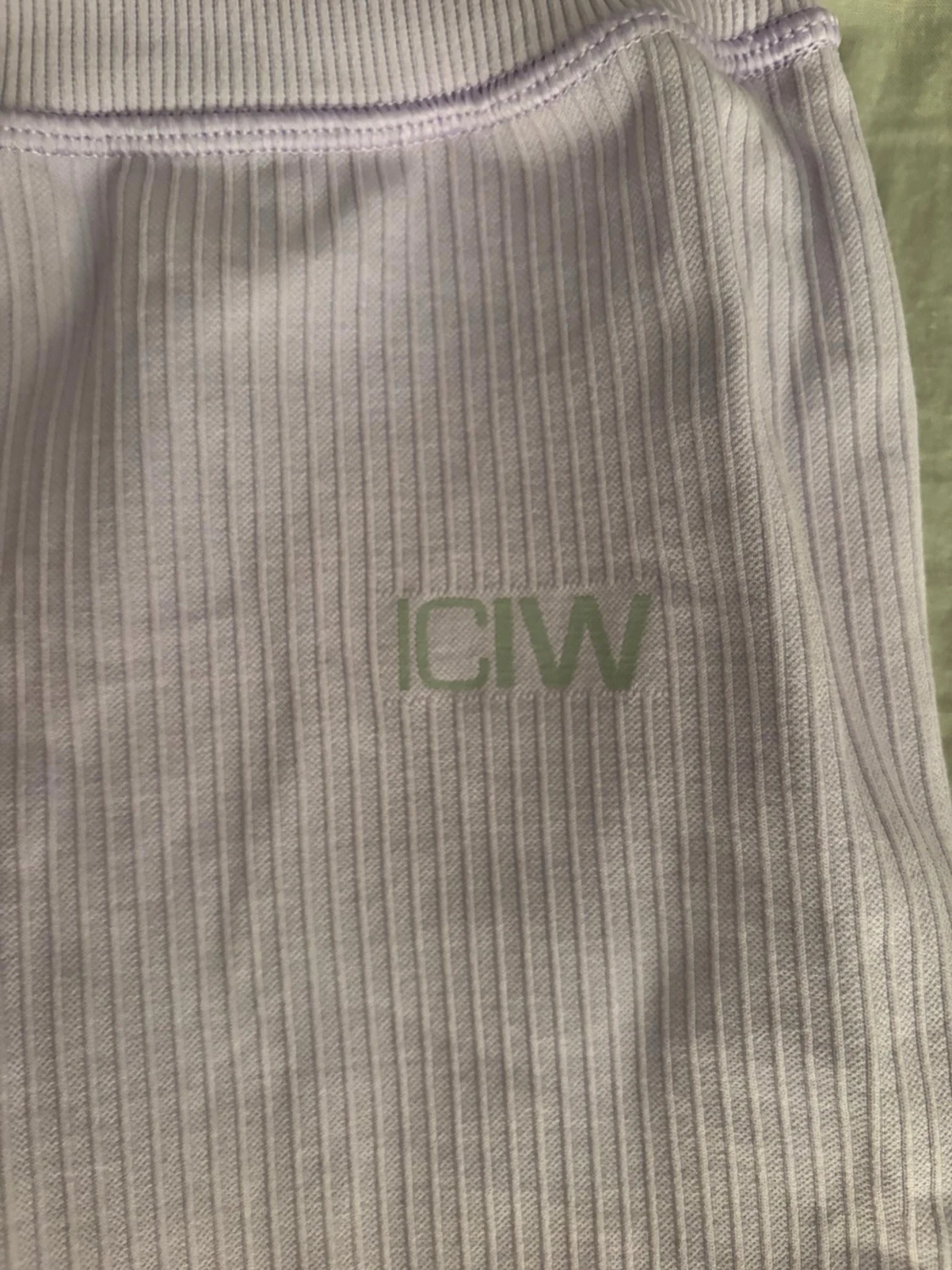 Ljuslila ribbade shorts från ICANIWILL🫶🏻 - 1