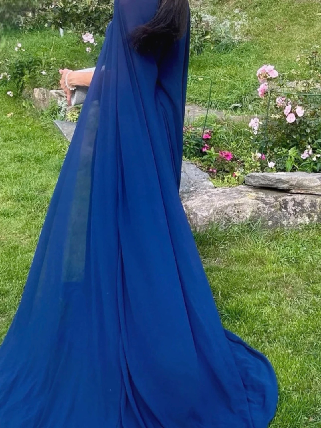 Marinblå långklänning med cape - 2