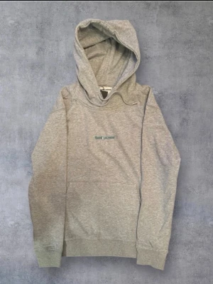 Saint laurent hoodie - Saint laurent small box hoodie i storlek S inga defekter- givetvis äkta priset är diskuterbart 