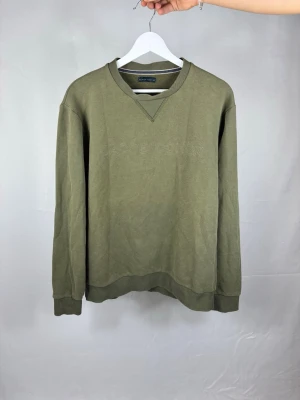 Jacob Cohen  - Jacob Cohen crewneck | pris = 399 kr | Skick 7/10 | skriv vid fundering 🙌🏼