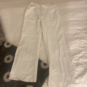 Linnebyxor  - Superfina vita linnebyxor storlek xs, från light in the box💗