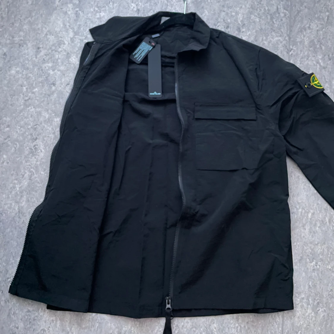 Svart Stone Island overshirt