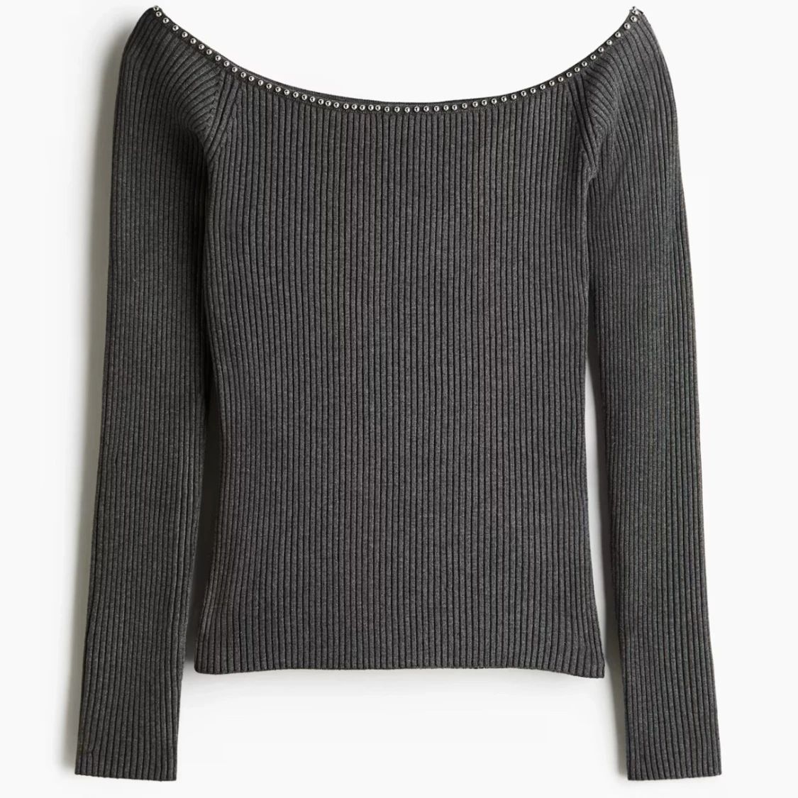 Topp från h&m med silvriga detaljer 