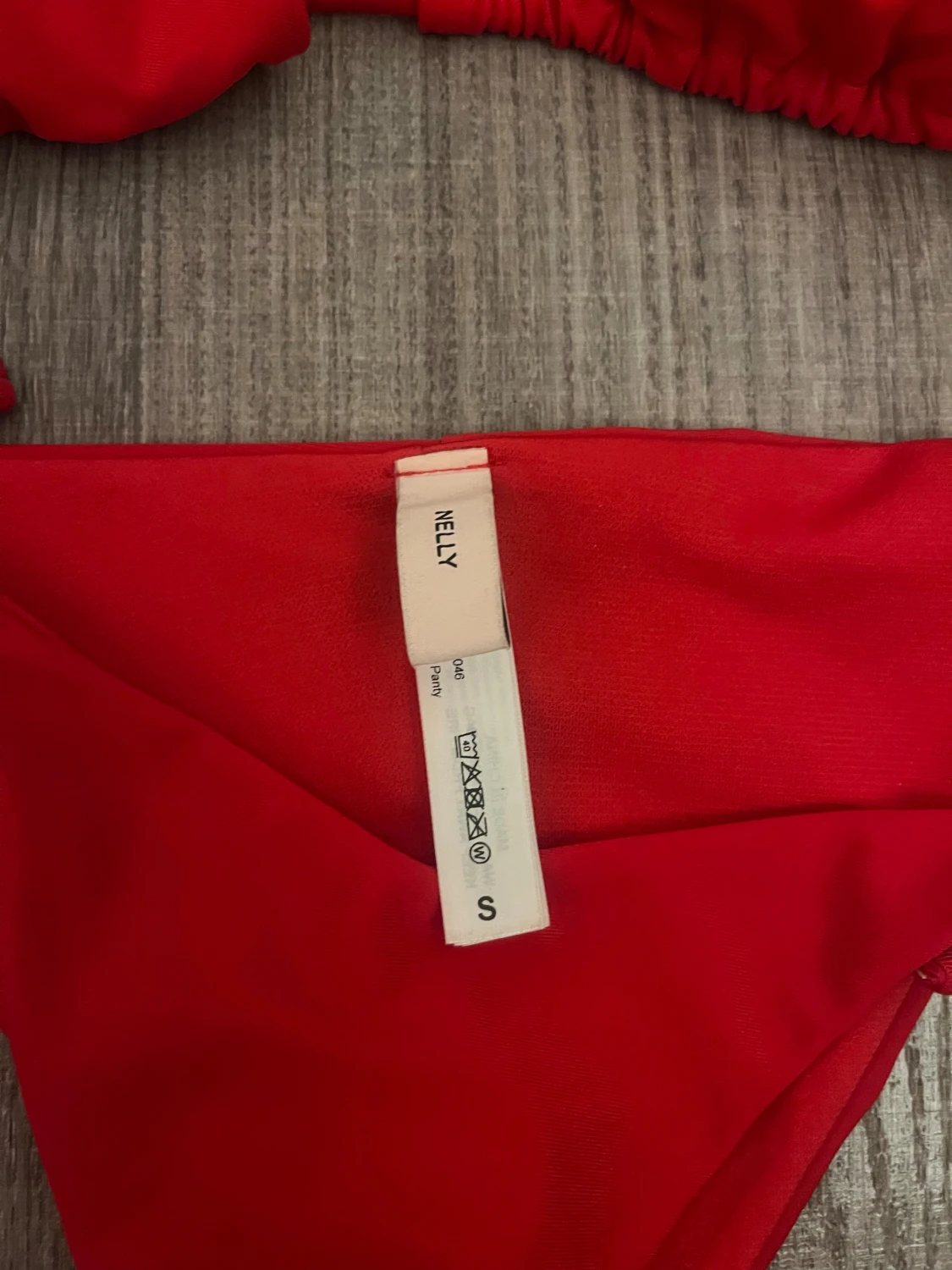 Röd bikini med knyt från Nelly - 1