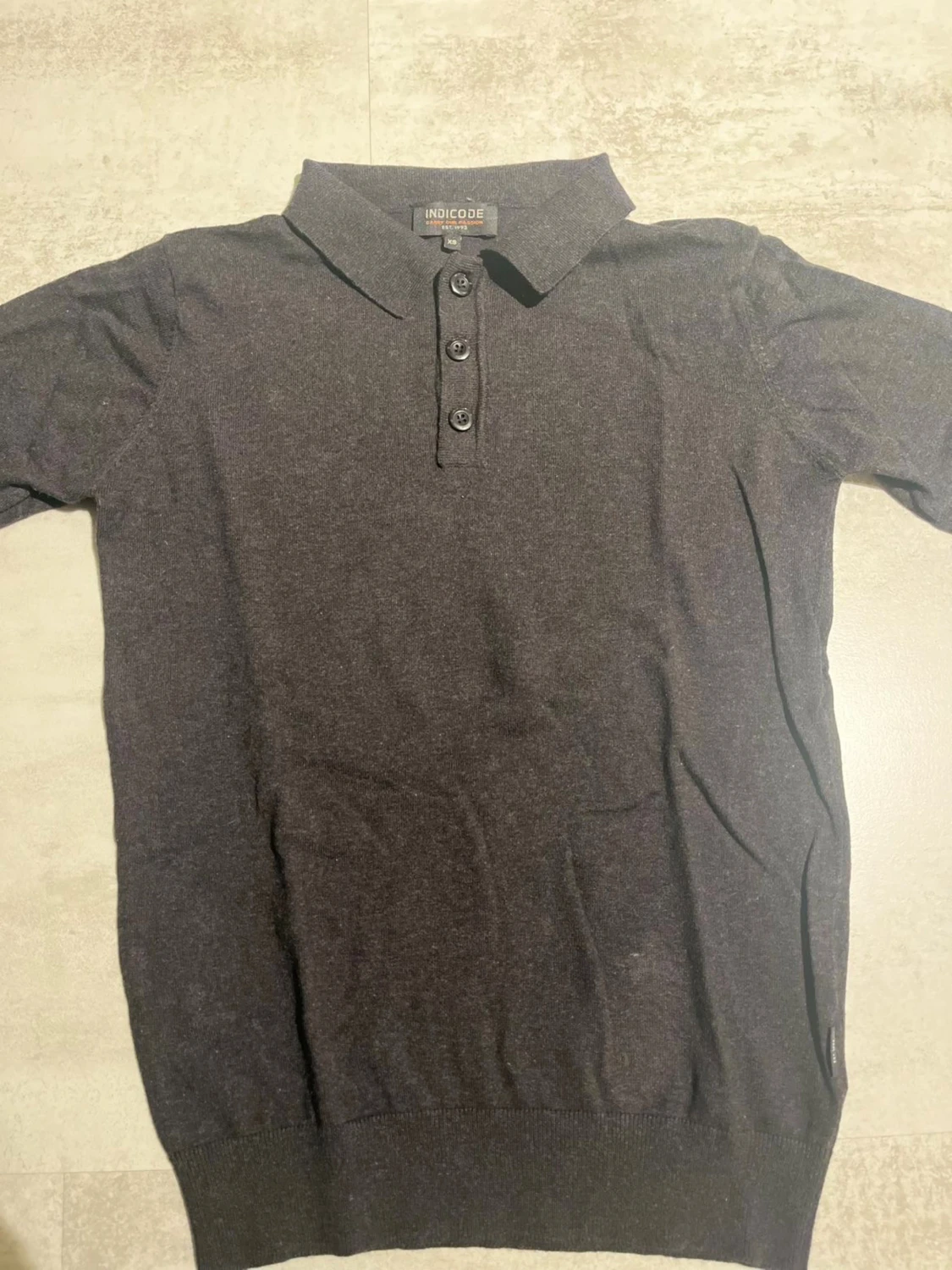 Svart stickad pikétröja från Indicode XS - 1