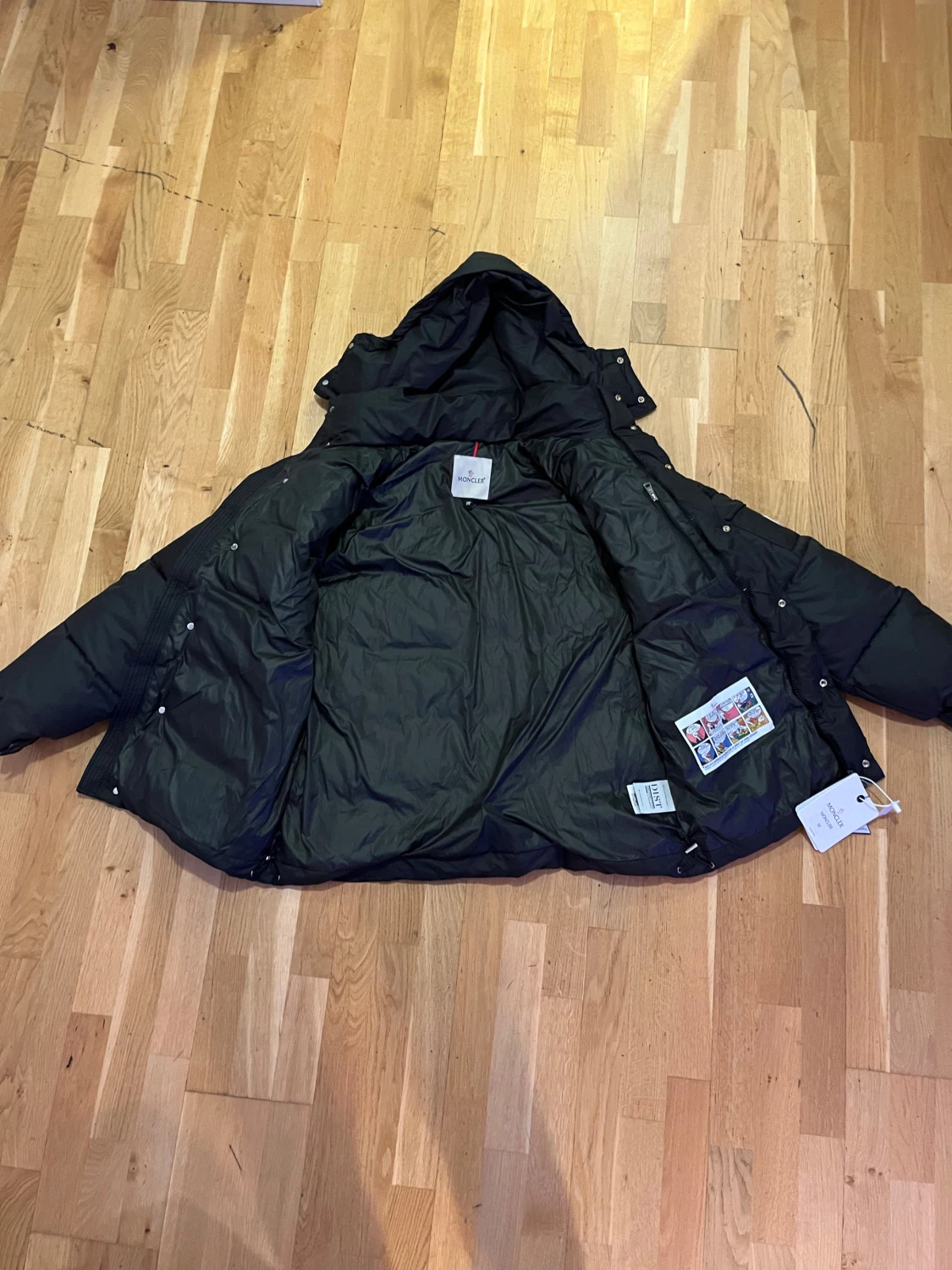 Svart pufferjacka från Moncler verzere - 2