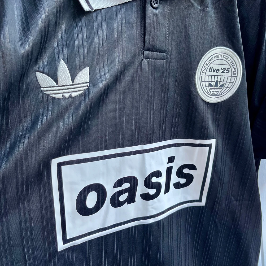 Oasis - fotbollströja - merchandise  - 1